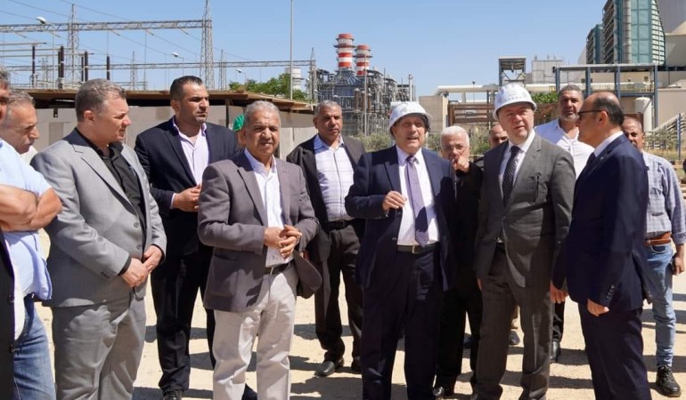 المهندس عرنوس يتفقد أول مشروع تشاركي بين القطاعين العام والخاص في مجال الكهرباء