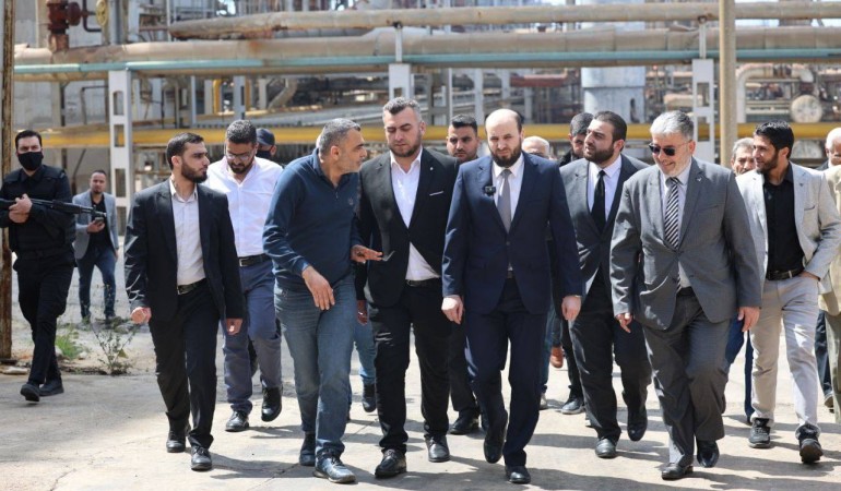بالصور.. جولة وزير الطاقة المهندس 