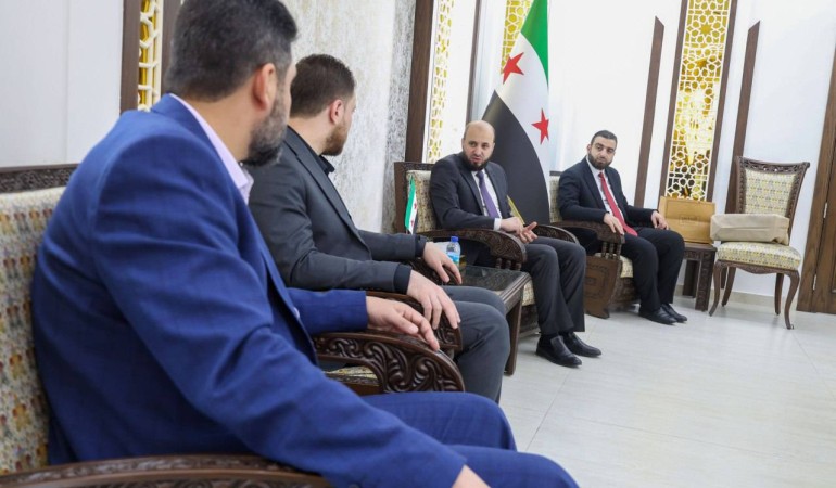 وزير الطاقة يبحث سبل التنسيق مع محافظي حماة واللاذقية