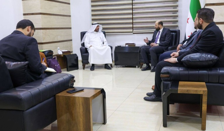 وزير الطاقة يلتقي بوفد كويتي استثماري لبحث فرص التعاون