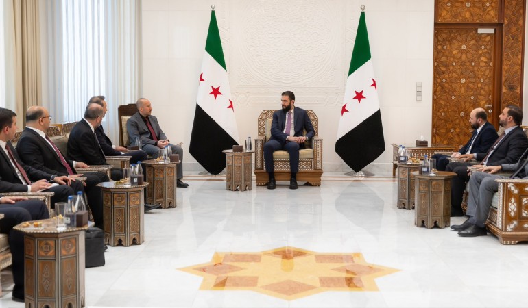 الرئيس الشرع يستقبل وزير الطاقة التركي لبحث سبل تعزيز التعاون الثنائي