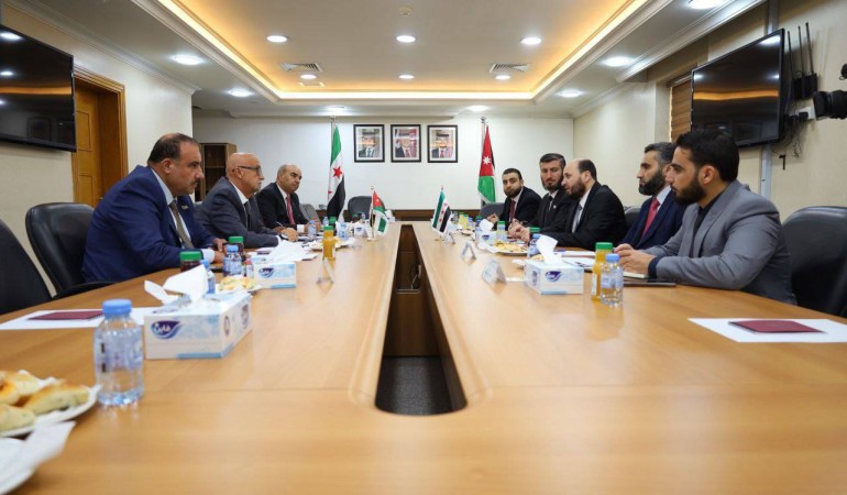 وزير الطاقة يناقش مع نظيره الأردني التعاون الثنائي في قطاع المياه