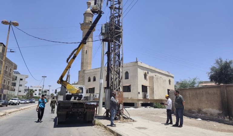 صيانة الخط المغذي لمدينة إزرع