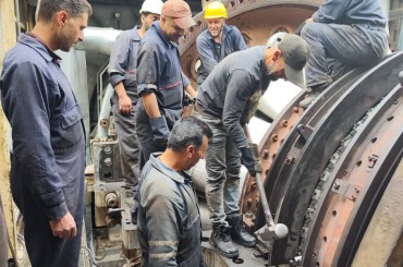 بخبرات وطنية.. صيانات مستحقة في محطات توليد الزارة وجندر والناصرية